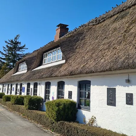 Apartman Nummer 25 *